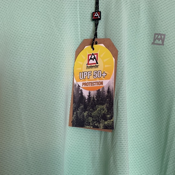 Avalanche outdoor supply company shirt. - Picture 2 of 4